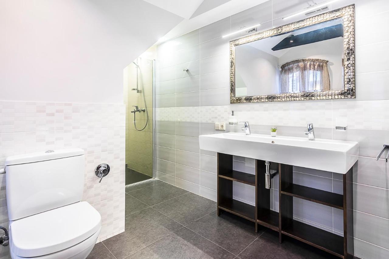 Winwinstay Apartments In Heart Of Old Town Рига Экстерьер фото