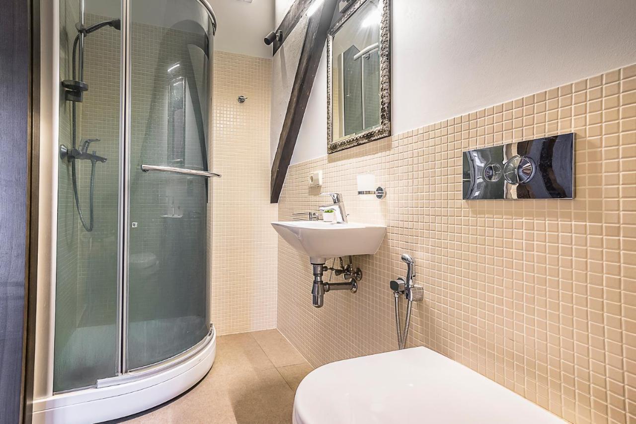 Winwinstay Apartments In Heart Of Old Town Рига Экстерьер фото