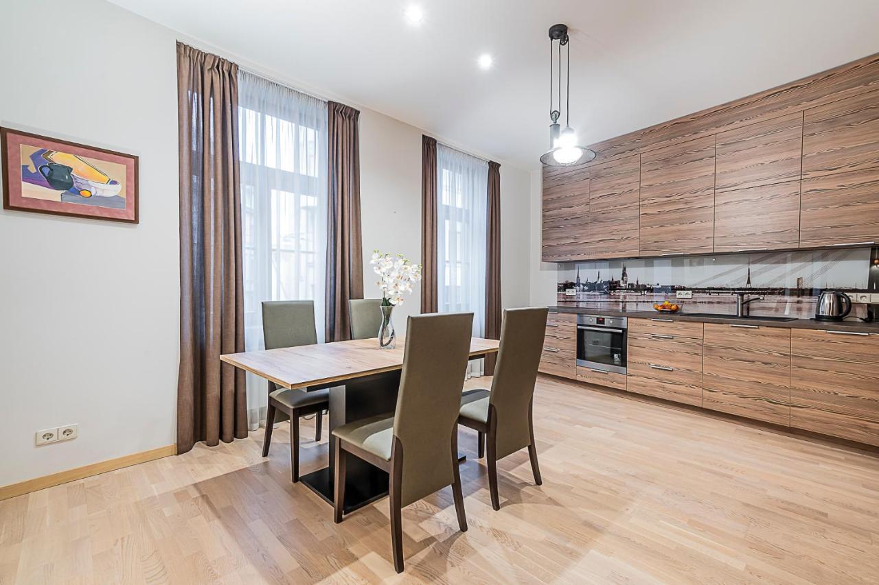 Winwinstay Apartments In Heart Of Old Town Рига Экстерьер фото