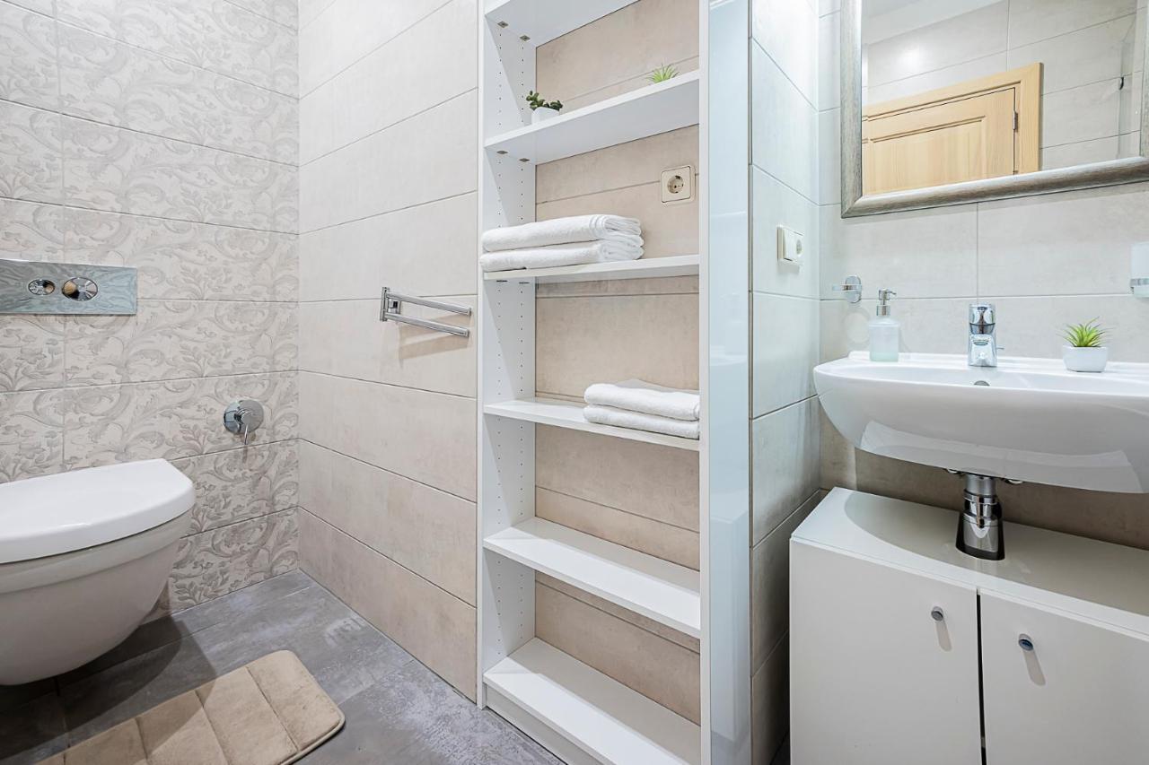 Winwinstay Apartments In Heart Of Old Town Рига Экстерьер фото